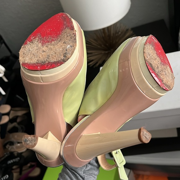 Louboutin sling back platform heel - Picture 6 of 8
